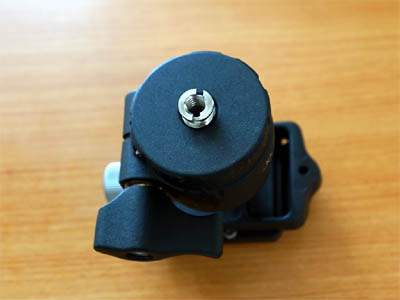 3/8 inch / 1/4 inch conversion screw of the screw hole and accessory on the bottom of the camera pan head