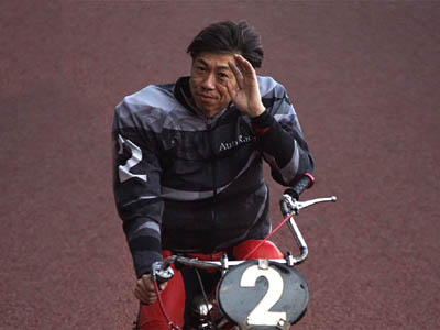 伊勢崎オートの高橋貢選手のSG日本選手権オートレース最終予選のウィニングラン
