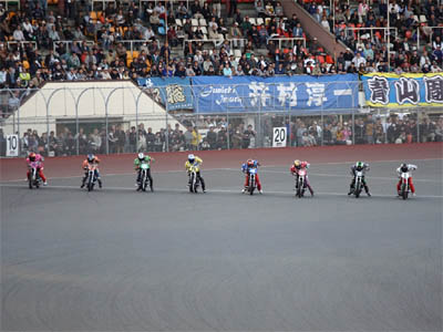第47回SG日本選手権オートレース決勝戦のスタートシーン
