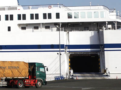 太平洋フェリー「いしかり」の車両乗船口