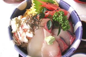 海鮮丼 レストハウス呼鳥門 越前岬