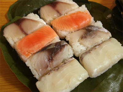 奈良県の名物「柿の葉寿司」