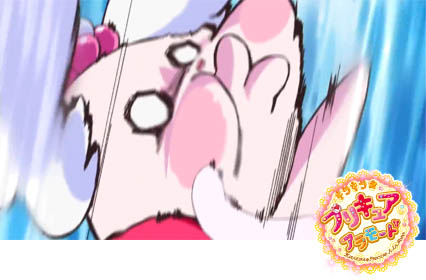 キラキラ☆プリキュア・アラモード第１話「大好きたっぷり！キュアホイップできあがり！」より、落ちてる途中で変顔の妖精ペコリン