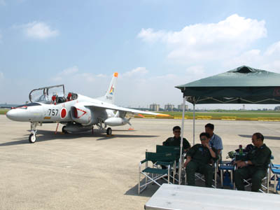 T-4練習機（横田基地友好祭）