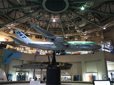 航空科学博物館のBoeing747-400の大型模型