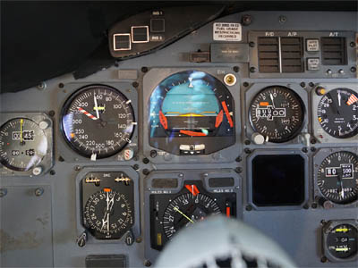 Boeing747クラシックのコックピットに設置されているアナログ計器