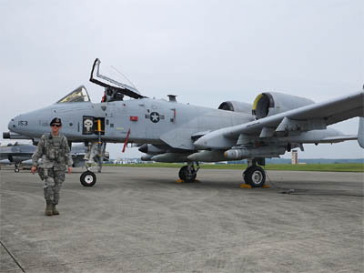韓国烏山空軍基地(Osan Air Base)所属の第51戦闘飛行隊のA-10サンダーボルト