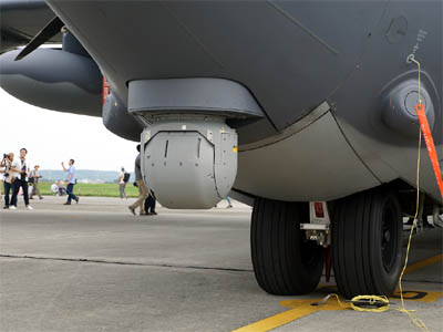 輸送機MC-130JコマンドIIの前方監視型赤外線、FLIR(Forward Looking Infra-Red)