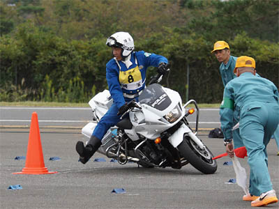 2015年全国白バイ安全運転競技大会の白バイバランス走行操縦競技、埼玉県代表 田中健太郎隊員