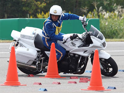 2015年全国白バイ安全運転競技大会の白バイバランス走行操縦競技、千葉県代表 須藤史浩隊員