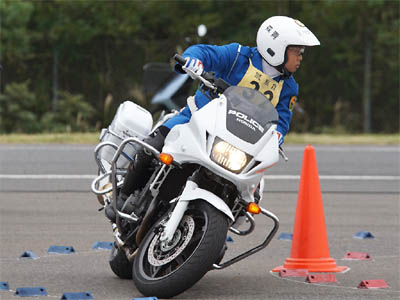 2015年全国白バイ安全運転競技大会の白バイバランス走行操縦競技、青森県代表 木村圭佑隊員