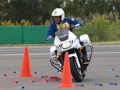 2015年全国白バイ安全運転競技大会の白バイバランス走行操縦競技、宮城県代表 平間宇志隊員