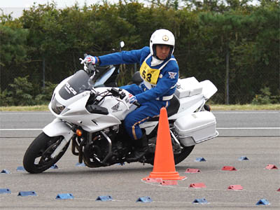 2015年全国白バイ安全運転競技大会の白バイバランス走行操縦競技、長野県代表 竹内悟隊員