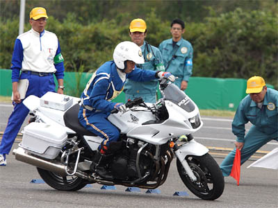 2015年全国白バイ安全運転競技大会の白バイバランス走行操縦競技、福井県代表 和田直也隊員