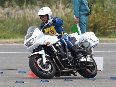 2015年全国白バイ安全運転競技大会の白バイバランス走行操縦競技、広島県代表 織田考幸隊員