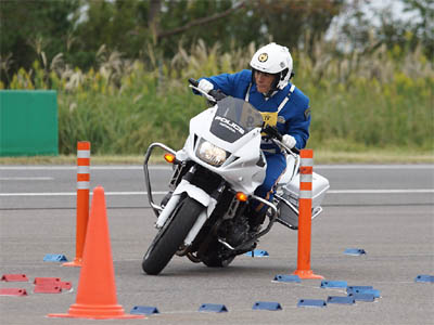 2015年全国白バイ安全運転競技大会の白バイバランス走行操縦競技、香川県代表 山本諒隊員