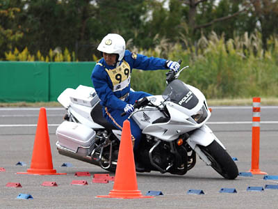 2015年全国白バイ安全運転競技大会の白バイバランス走行操縦競技、皇宮警察代表 齋藤政之隊員