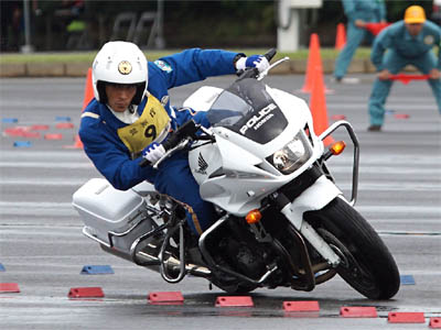 2016年全国白バイ安全運転競技大会の傾斜走行操縦競技、埼玉県代表の白バイ隊員