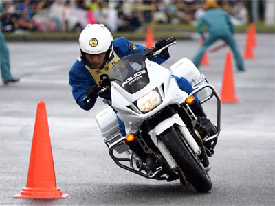 2016年全国白バイ安全運転競技大会の傾斜走行操縦競技、長崎県代表の白バイ隊員