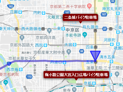 京都の二条城バイク駐車場（駐輪場）と梅小路公園大宮入口広場南バイク専用駐車場（駐輪場）の地図