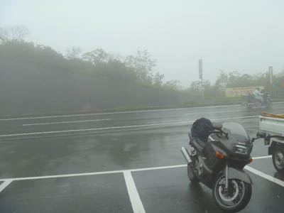 叩きつけるような大雨の国道197号線「佐田岬メロディーライン」