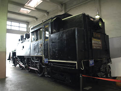 梅小路蒸気機関車館に展示されているC11-64号機