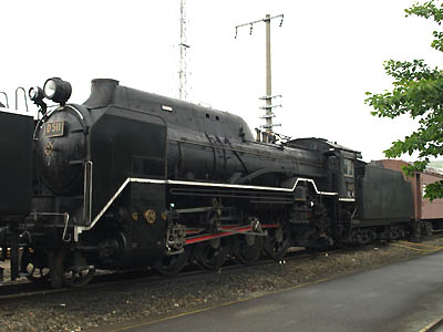 梅小路蒸気機関車館に展示されているD51-1号機