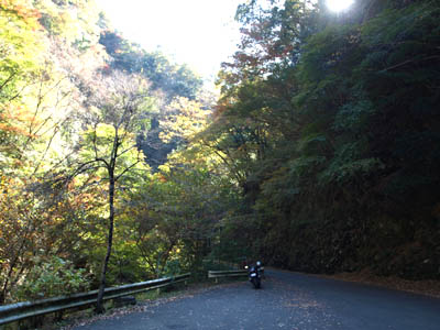 人気が無くて寂しい雰囲気の北秋川渓谷