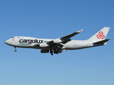ミラノ(MXP)発 成田(NRT)行 Cargolux Italia C85735便、Boeing 747-400 Freighter (LX-YCV)