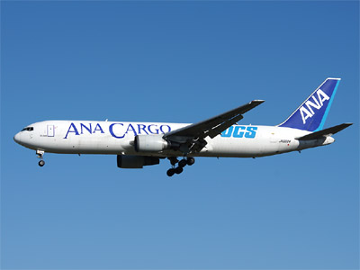 台北(TPE)発 成田(NRT)行 ANA Cargo JA8664便、Boeing 767-300BCF (JA8664)