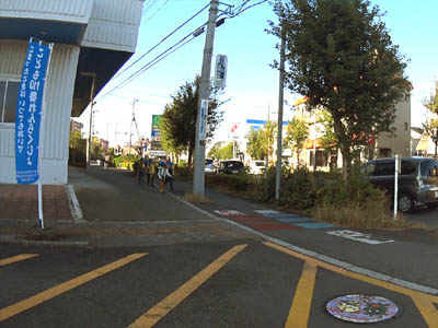 坂戸市役所の裏手にある坂戸、鶴ヶ島水道企業団の駐車場