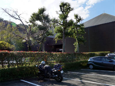 羽村市郷土博物館の駐車場