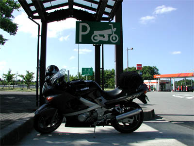 秋田自動車道の西仙北サービスエリアのバイク駐車場