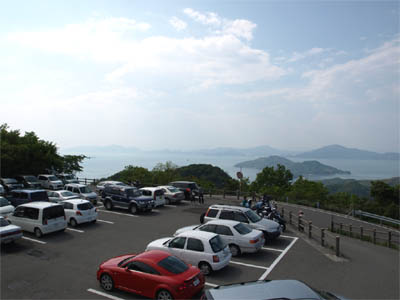 大島にある亀老山展望公園の駐車場