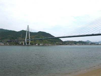 生口島から見た西瀬戸自動車道（瀬戸内しまなみ海道）の生口橋