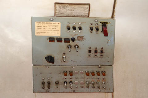 ar condicionado de cabine e painel de controle de iluminação do YS-11