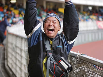 浜松オートの遠藤誠選手を応援するおじさん