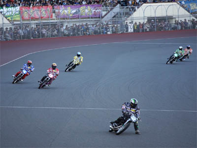 第47回SG日本選手権オートレースの最終日第12レース優勝戦の試走