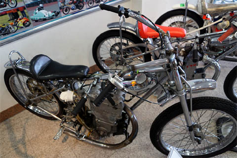 メグロMR型のオートレース用バイク