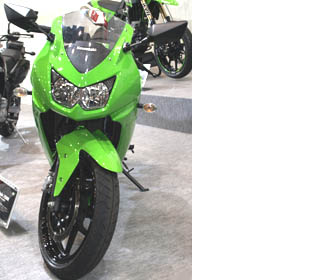 Ninja250R seen from the front