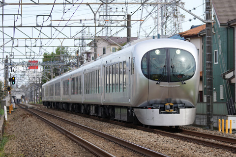 西武新宿線で臨時運行した臨時特急小江戸92号（飯能発・本川越行）の新型特急Laview（西武鉄道）