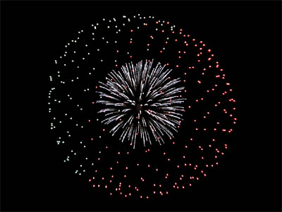 Two-colored 'Shin-Iri-Botan' fireworks