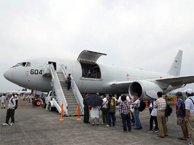 空中給油機 KC-767の四号機(07-3604)