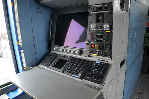 SH-60Kの機内にあるAN/HQS-104 ディッピング・ソナーのオペレーションパネル