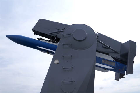 護衛艦「はたかぜ」のミサイルランチャーMk.13