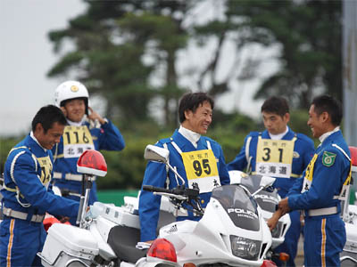 第47回全国白バイ安全運転競技大会に出場する熊本県代表の白バイ隊員