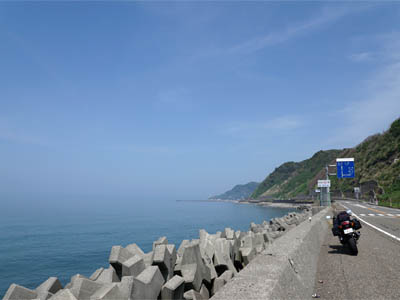 国道８号線で綺麗な海が見える親不知～糸魚川～直江津間のシーサイドライン