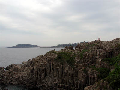 美しい崖が見られる東尋坊の絶壁