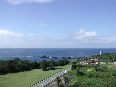 本州最南端「潮岬」にある潮岬観光タワーから眺めた海