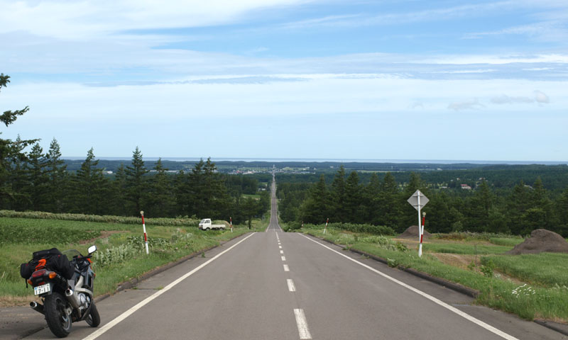 北海道道857号線の直線道路（斜里）